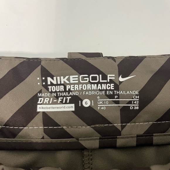 Nike Golf Tour Performance Dri-Fit Shorts - Picture 5 of 8
